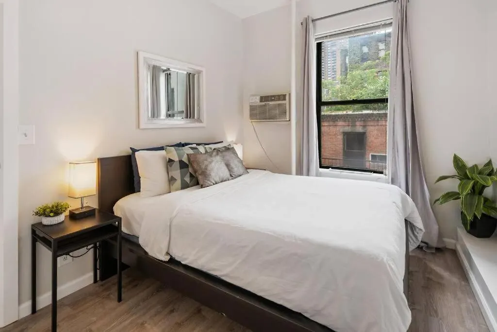 2Br Great Location Short Walk To Times Square Apartman New York